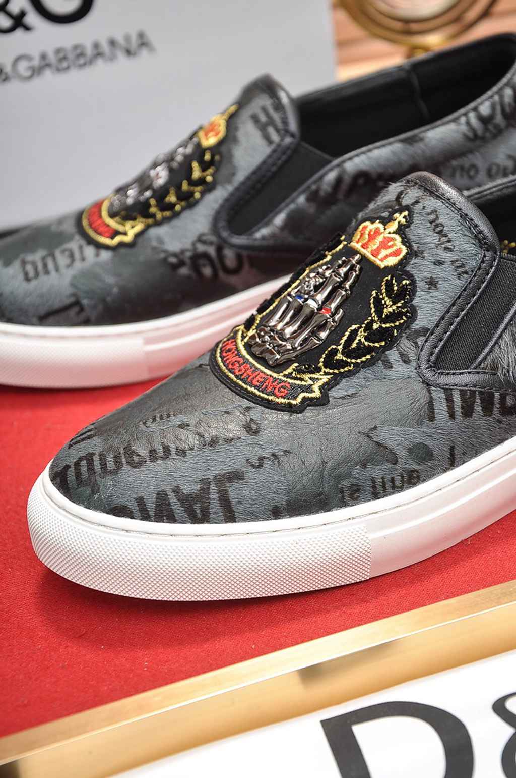 D*G sneaker